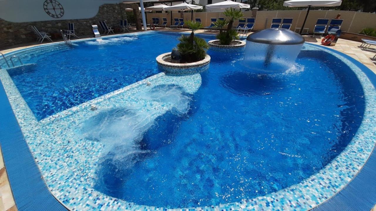 Hotel&Wellness Fra I Pini Lignano Sabbiadoro Eksteriør bilde