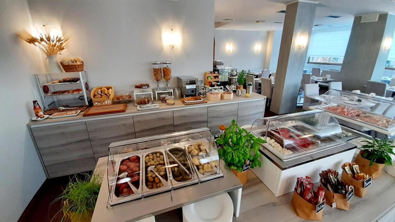 Hotel&Wellness Fra I Pini Lignano Sabbiadoro Eksteriør bilde
