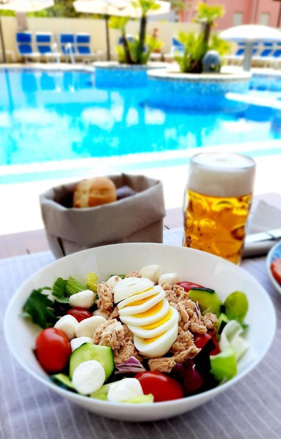 Hotel&Wellness Fra I Pini Lignano Sabbiadoro Eksteriør bilde