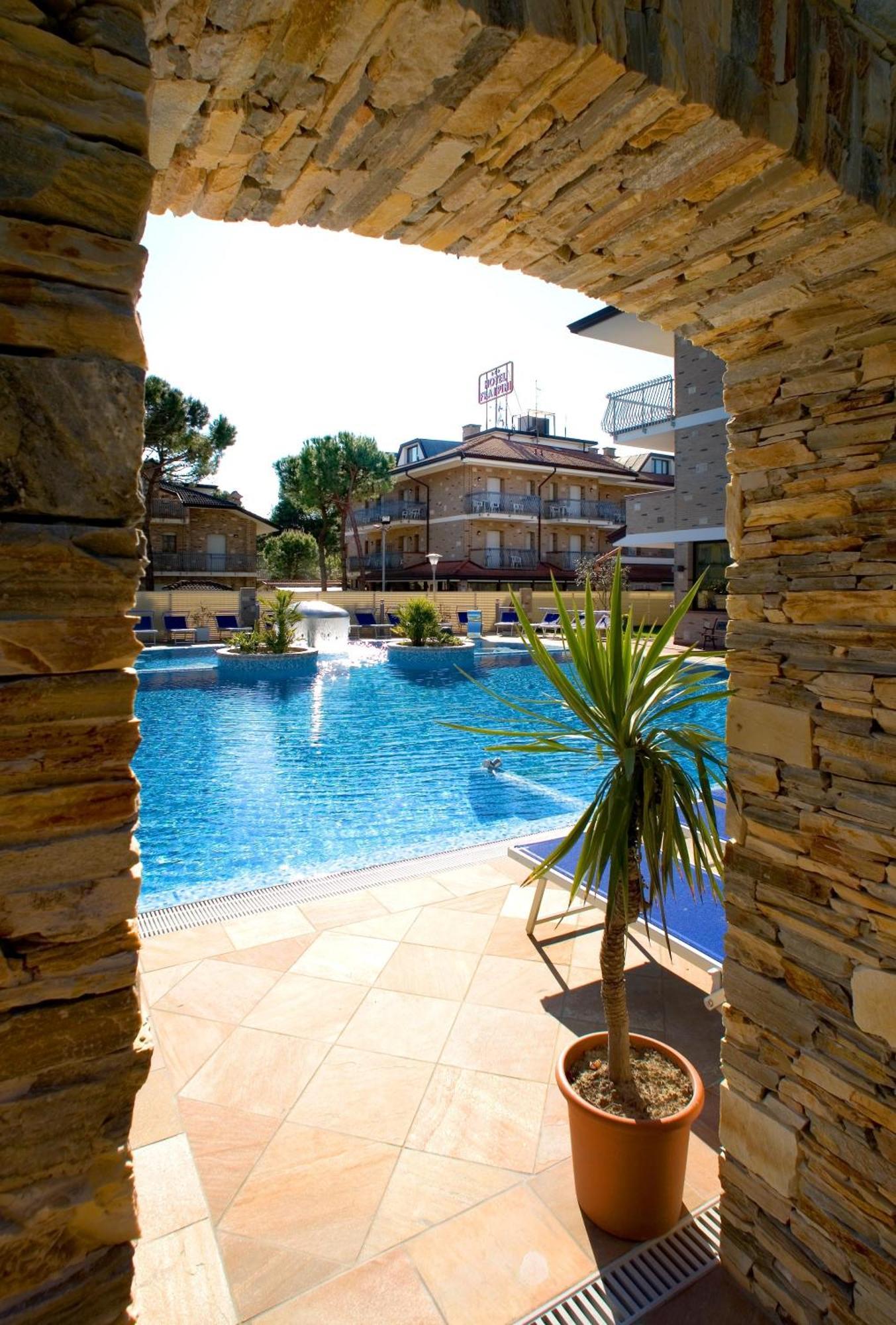 Hotel&Wellness Fra I Pini Lignano Sabbiadoro Eksteriør bilde