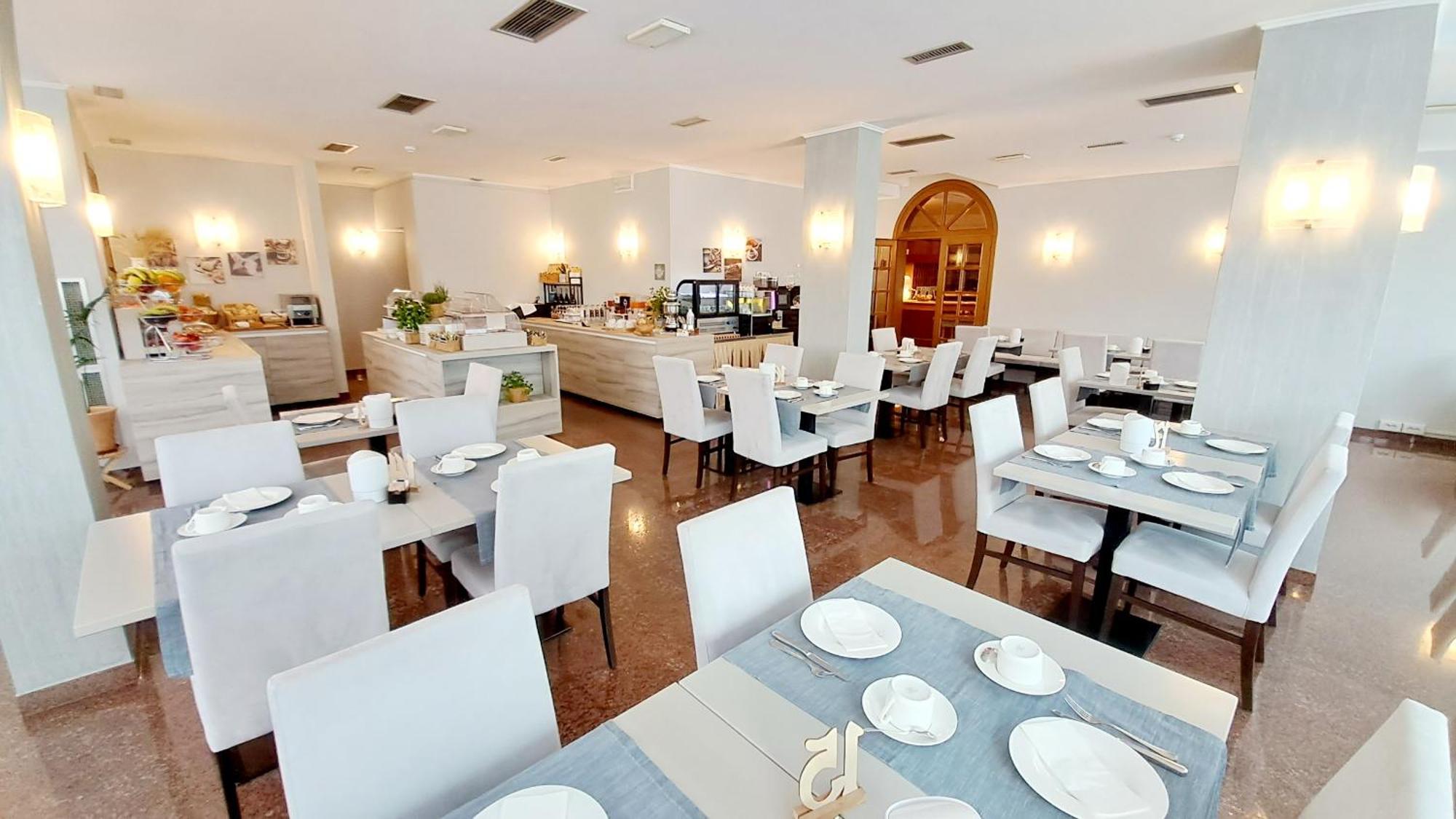 Hotel&Wellness Fra I Pini Lignano Sabbiadoro Eksteriør bilde